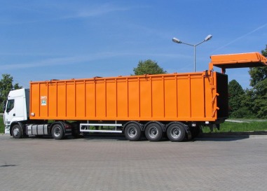 Samochody osobowe dostawcze ciężarowe Ciągniki naczepy przyczepy zabudowy skrzyniowe Polska